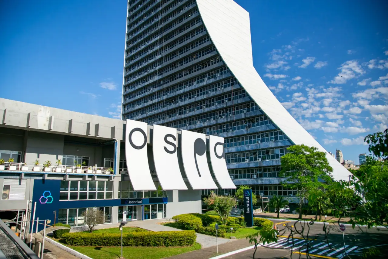 Banrisul fortalece su talento y fortalecer su mainframe